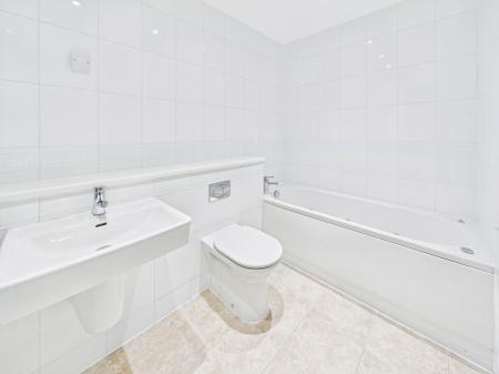 2 bedroom Flat to let in Trencherfield Mill, Heritage Way, Wigan, WN3