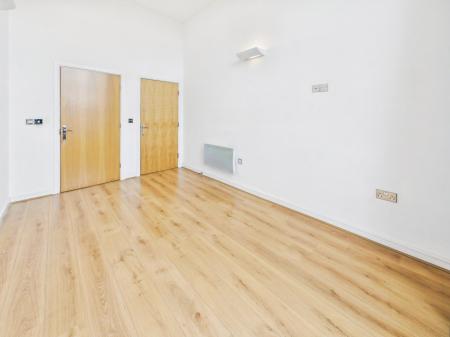 2 bedroom Flat to let in Trencherfield Mill, Heritage Way, Wigan, WN3