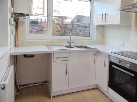 2 bedroom Terraced House to let in Second Avenue, Wigan, WN6