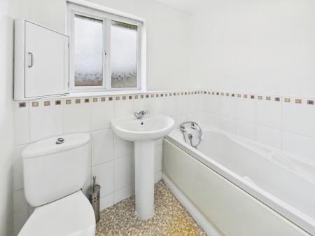 3 bedroom Detached house to let in Dartington Road, Platt Bridge, Wigan, WN2