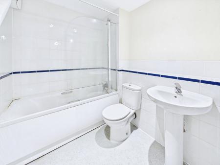 2 bedroom Flat to let in Wharfside, Heritage Way, Wigan, WN3