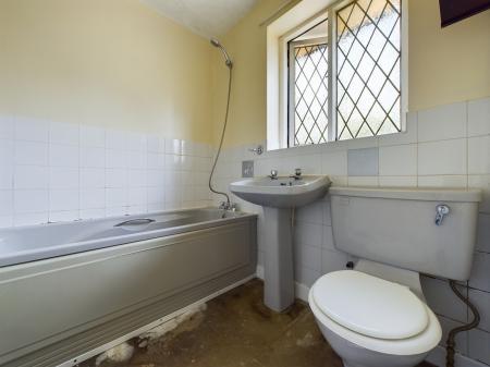 2 bedroom Semi-detached house to let in Branthwaite, Ince, Wigan, WN2