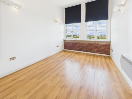 2 bedroom Flat to let in Trencherfield Mill, Wigan, WN3