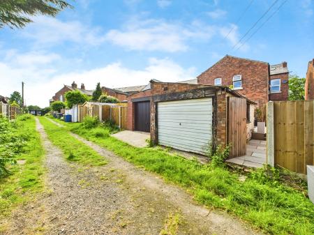 3 bedroom Semi-detached house for sale in Ormskirk Road, Wigan, WN5