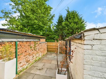 3 bedroom Semi-detached house for sale in Ormskirk Road, Wigan, WN5