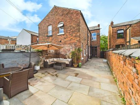 3 bedroom Semi-detached house for sale in Ormskirk Road, Wigan, WN5