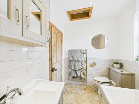 3 bedroom Semi-detached house for sale in Ormskirk road, Wigan, WN5