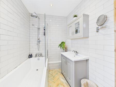 3 bedroom Semi-detached house for sale in Ormskirk Road, Wigan, WN5