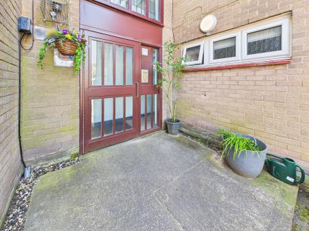 2 bedroom Flat for sale in Beaumont Grove, Orrell, WN5