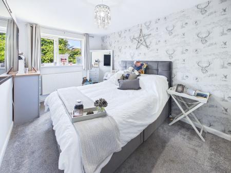 2 bedroom Flat for sale in Beaumont Grove, Orrell, WN5