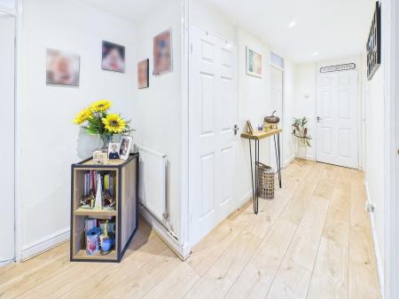 2 bedroom Flat for sale in Beaumont Grove, Orrell, WN5