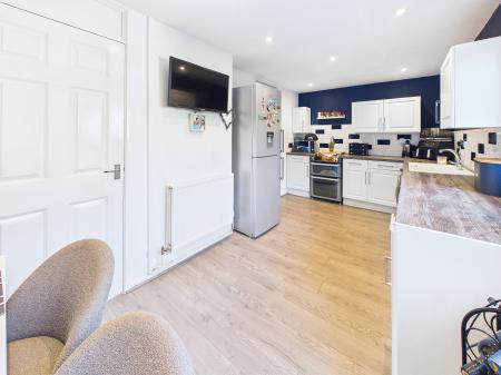 2 bedroom Flat for sale in Beaumont Grove, Orrell, WN5