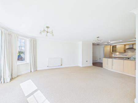 2 bedroom Flat for sale in Wigan Road, Wigan, WN1