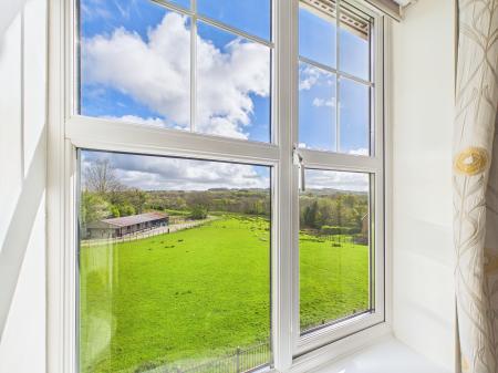 2 bedroom Flat for sale in Wigan Road, Wigan, WN1