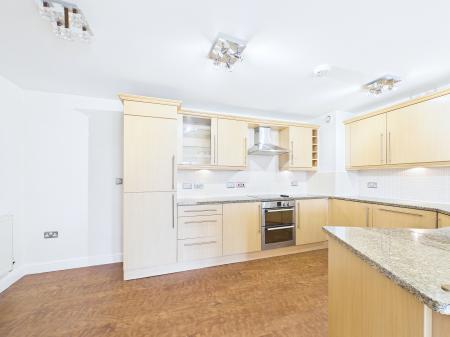 2 bedroom Flat for sale in Wigan Road, Wigan, WN1
