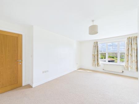 2 bedroom Flat for sale in Wigan Road, Wigan, WN1