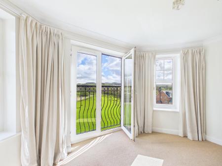 2 bedroom Flat for sale in Wigan Road, Wigan, WN1