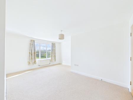 2 bedroom Flat for sale in Wigan Road, Wigan, WN1