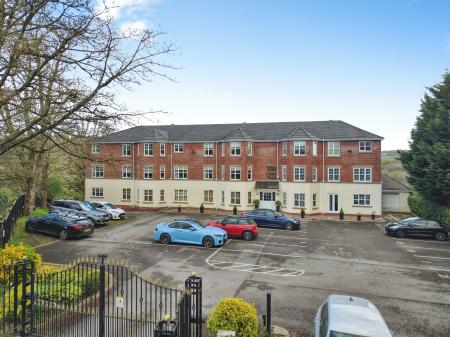 2 bedroom Flat for sale in Wigan Road, Wigan, WN1