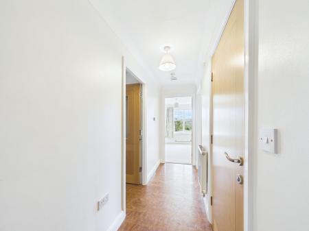 2 bedroom Flat for sale in Wigan Road, Wigan, WN1
