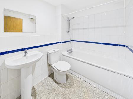 2 bedroom Flat to let in Wharfside, Heritage Way, Wigan, WN3