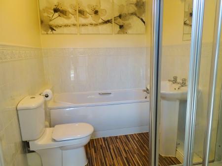 3 bedroom Town house to let in Dacre Way, Cottam, Preston, PR4