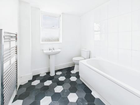 3 bedroom Terraced House to let in Warrington Road, Wigan, WN3