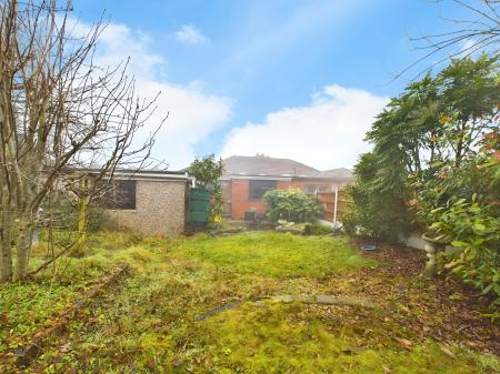 3 bedroom Bungalow to let in Coach House Drive, Shevington, WN6