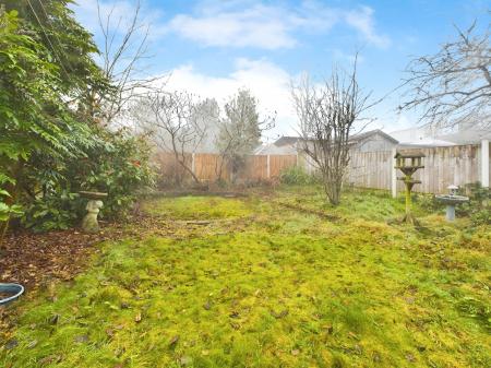 3 bedroom Bungalow to let in Coach House Drive, Shevington, WN6
