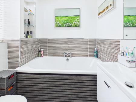 4 bedroom Detached house for sale in Broadfern, Standish, WN6