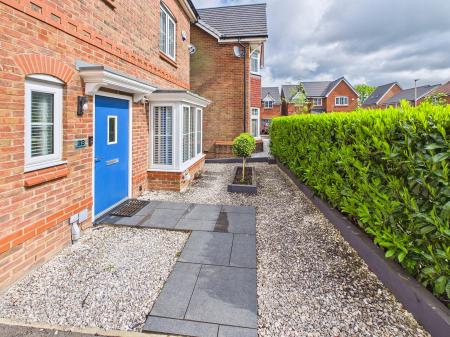 4 bedroom Detached house for sale in Broadfern, Standish, WN6