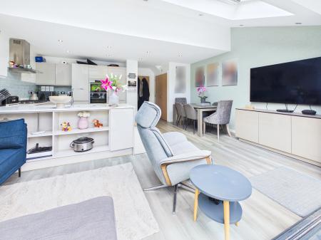 4 bedroom Detached house for sale in Broadfern, Standish, WN6