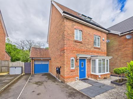 Broadfern, Standish, WN6