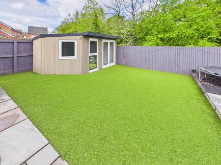 4 bedroom Detached house for sale in Broadfern, Standish, WN6