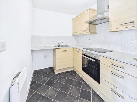 2 bedroom Flat to let in Wigan Road, Ashton-In-Makerfield, WN4