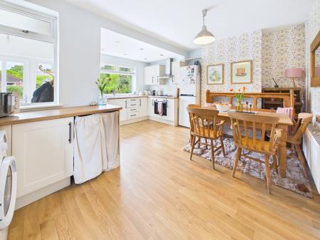 2 bedroom End of terrace house for sale in Ormskirk Road, Up Holland, WN8
