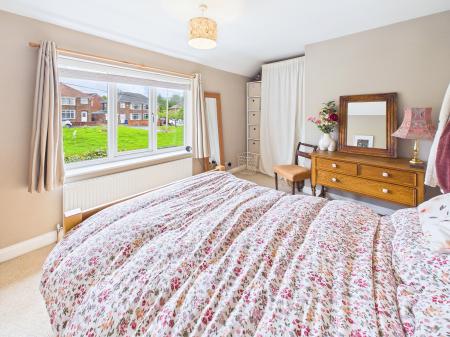 2 bedroom End of terrace house for sale in Ormskirk Road, Up Holland, WN8