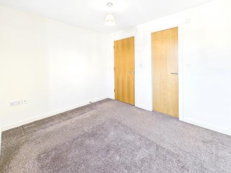 2 bedroom Flat to let in Woodlands Hall, Whelley, Wigan, WN1