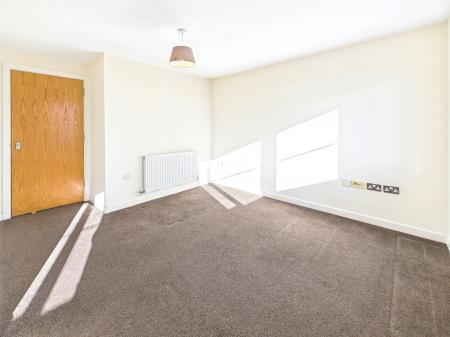 2 bedroom Flat to let in Woodlands Hall, Whelley, Wigan, WN1