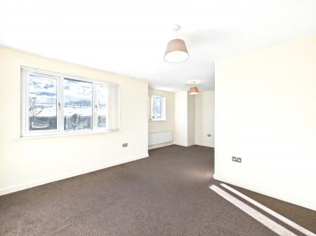 2 bedroom Flat to let in Woodlands Hall, Whelley, Wigan, WN1