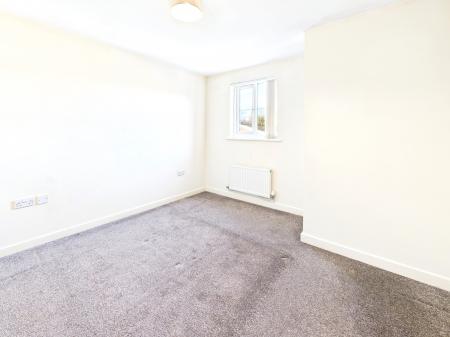 2 bedroom Flat to let in Woodlands Hall, Whelley, Wigan, WN1