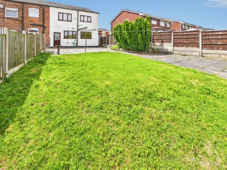 2 bedroom Terraced House for sale in Silverdale Road, Wigan, WN5