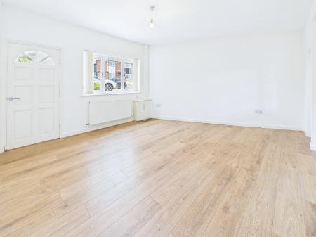 2 bedroom Terraced House for sale in Silverdale Road, Wigan, WN5