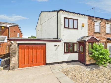 2 bedroom Terraced House for sale in Silverdale Road, Wigan, WN5
