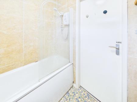 2 bedroom Flat for sale in Sullivan Way, Wigan, WN1