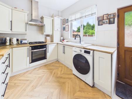 2 bedroom Terraced House for sale in Preston Road, Standish, WN6
