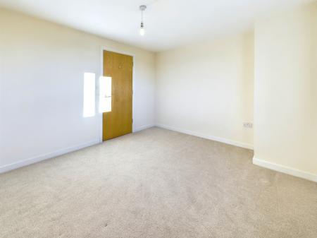 2 bedroom Flat to let in Woodlands Hall, Whelley, Wigan, WN1
