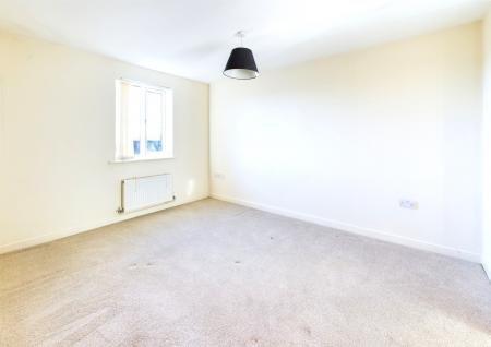 2 bedroom Flat to let in Woodlands Hall, Whelley, Wigan, WN1