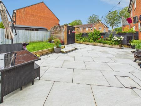 3 bedroom Semi-detached house for sale in Fielders Close, Wigan, WN3