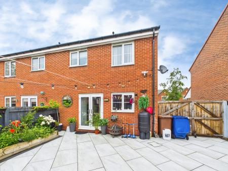 3 bedroom Semi-detached house for sale in Fielders Close, Wigan, WN3